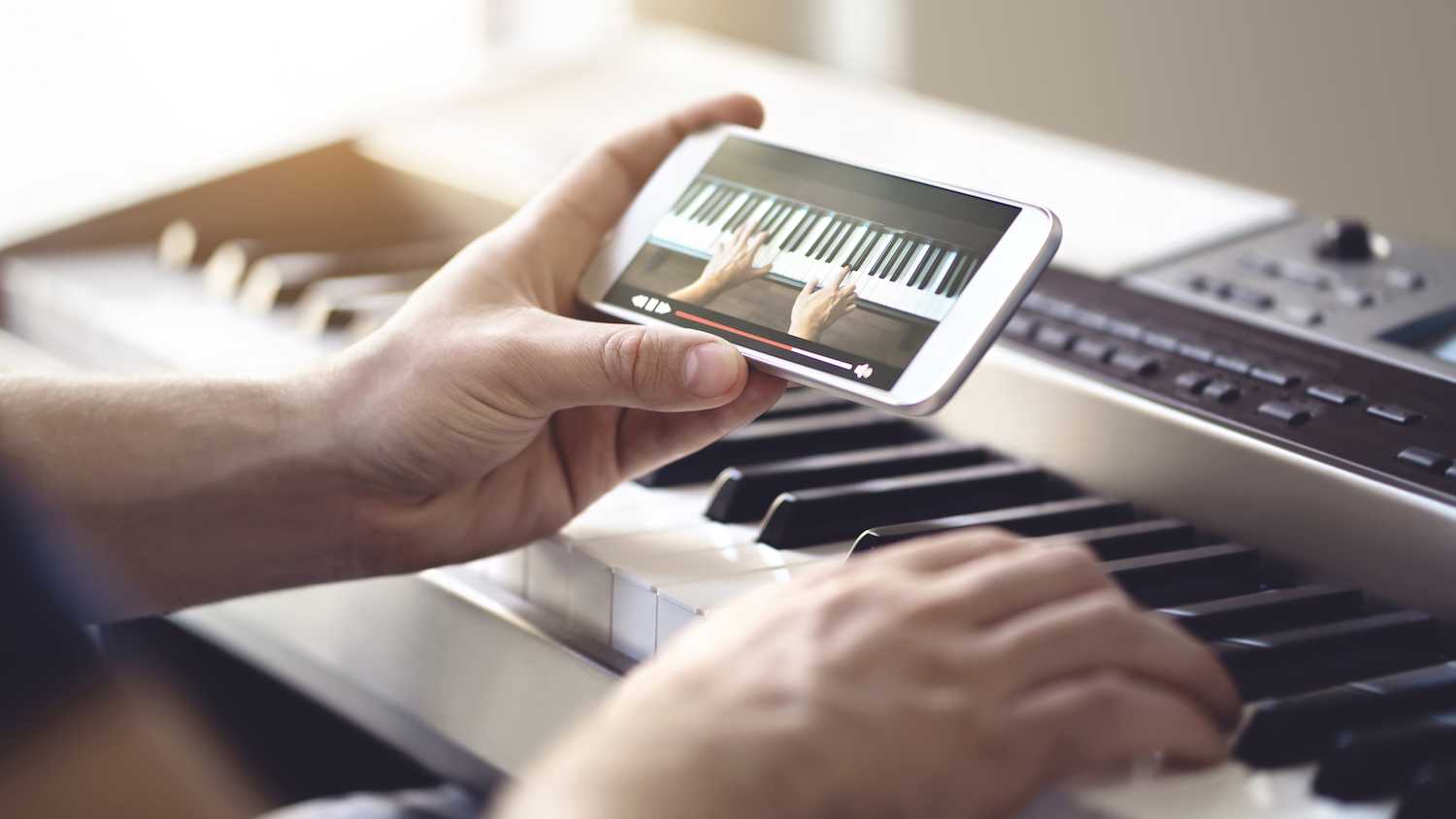 Tập piano với app và thiết bị hỗ trợ là tốt nhất dành cho người tự học
